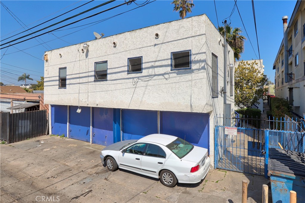 1641 Locust Avenue