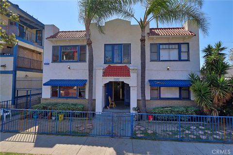 1641 Locust Avenue Long Beach CA 90813