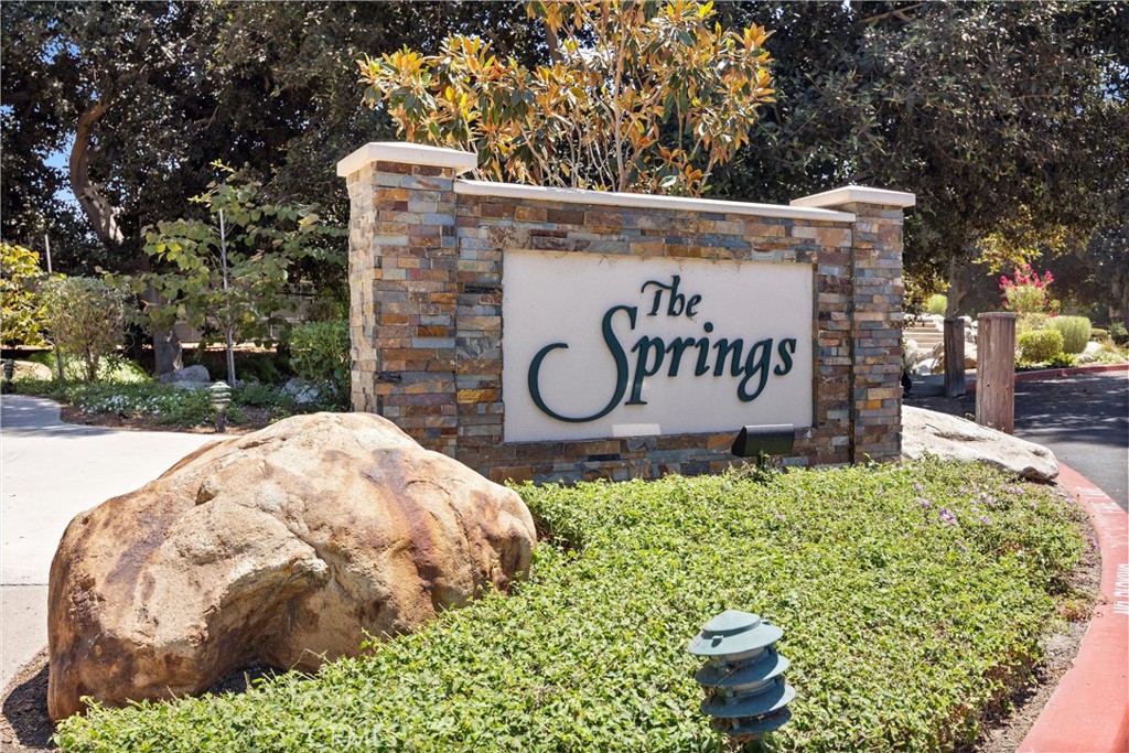 213 Springview