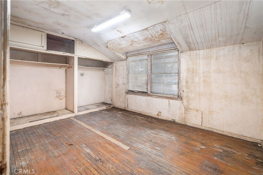 listing image 130725413041933654927