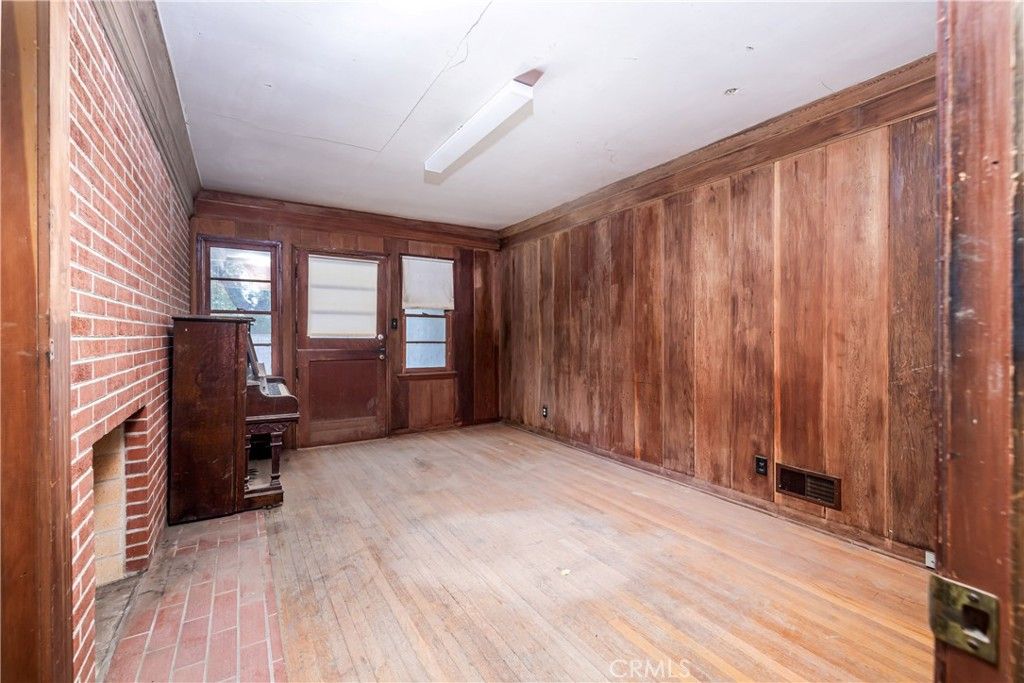 listing image 130726124705150753406