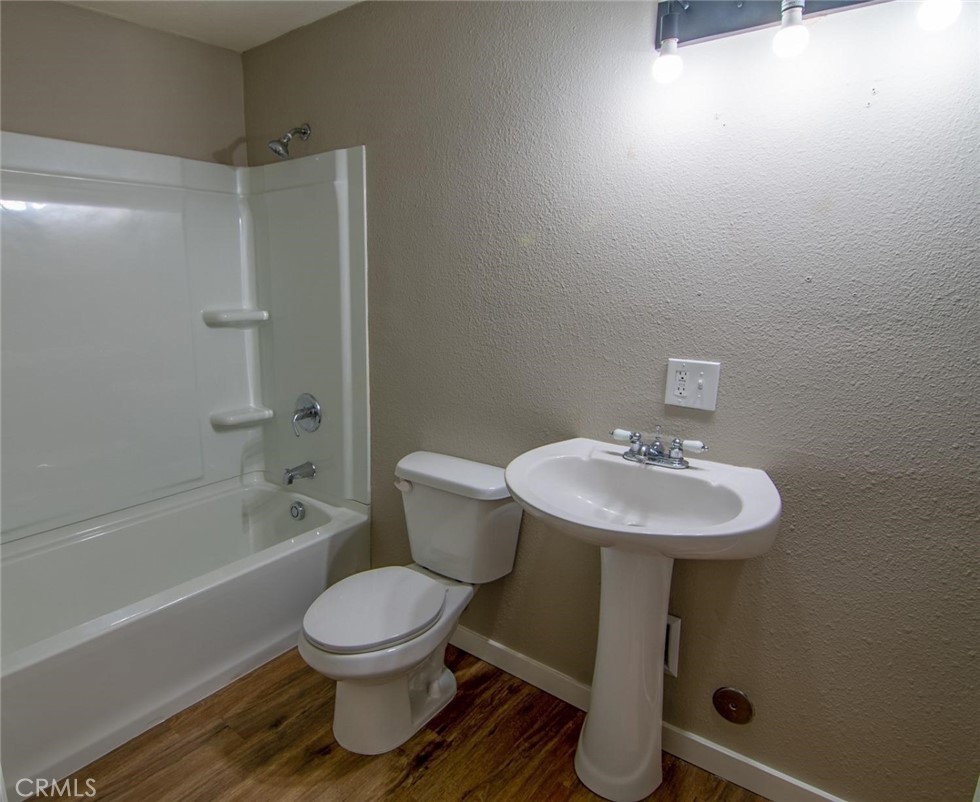 Photo 10 of 20 of 1060 Muir Avenue house