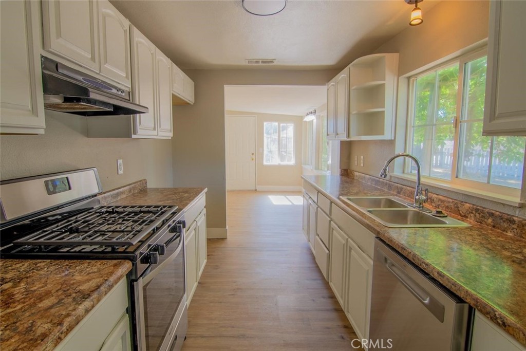 Photo 6 of 20 of 1060 Muir Avenue house