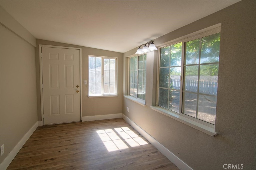 Photo 8 of 20 of 1060 Muir Avenue house