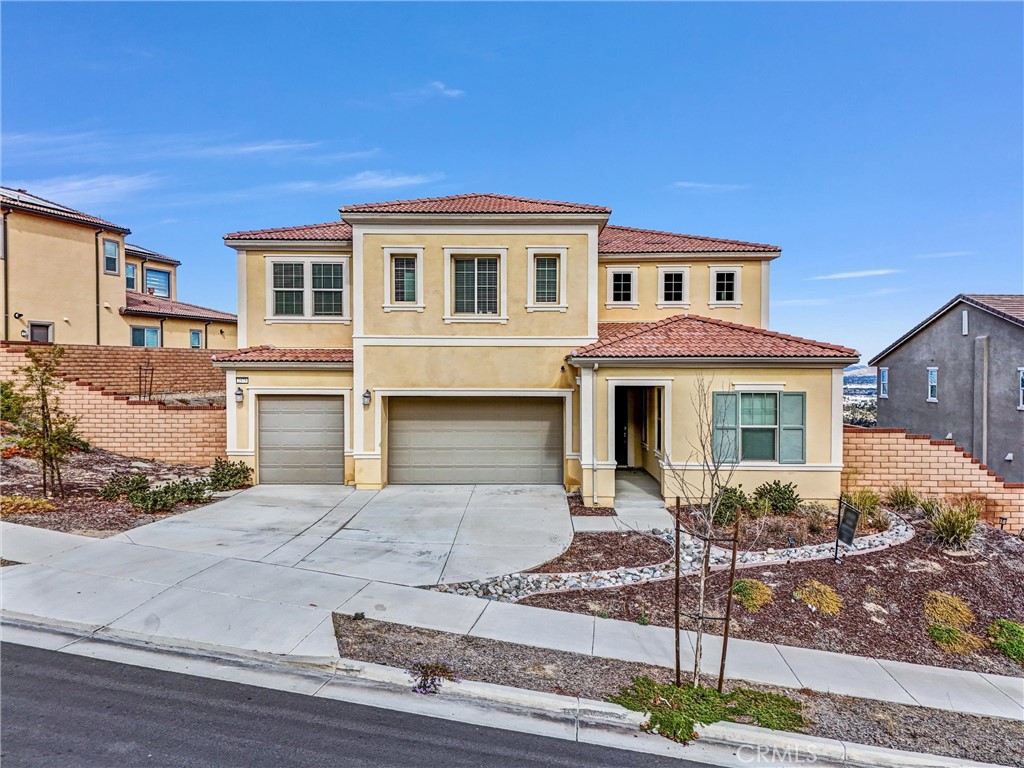 2575 Sierra Bella Drive