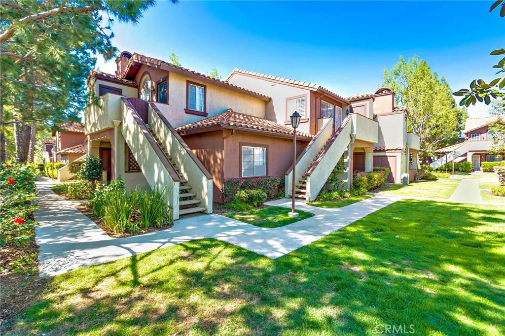 listing image 130729354647972198322