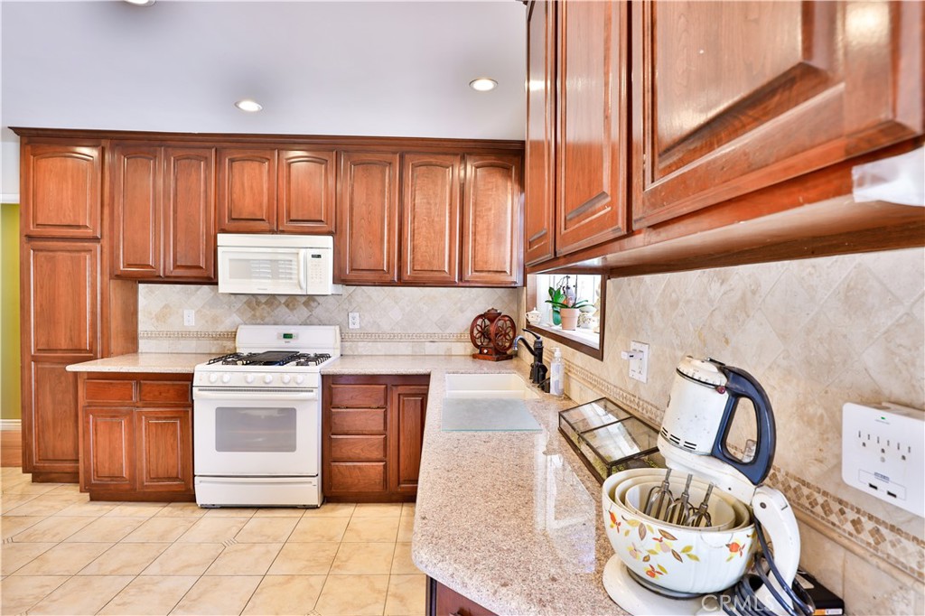 Lakewood Mutuals (LKMU) - Residential