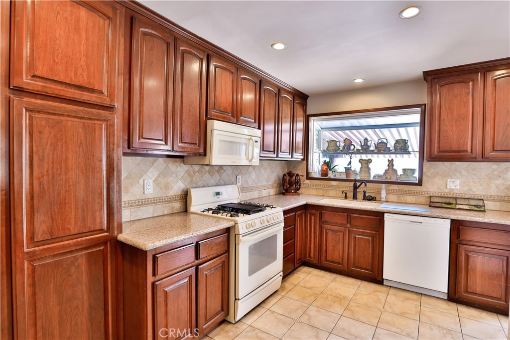 Lakewood Mutuals (LKMU) - Residential