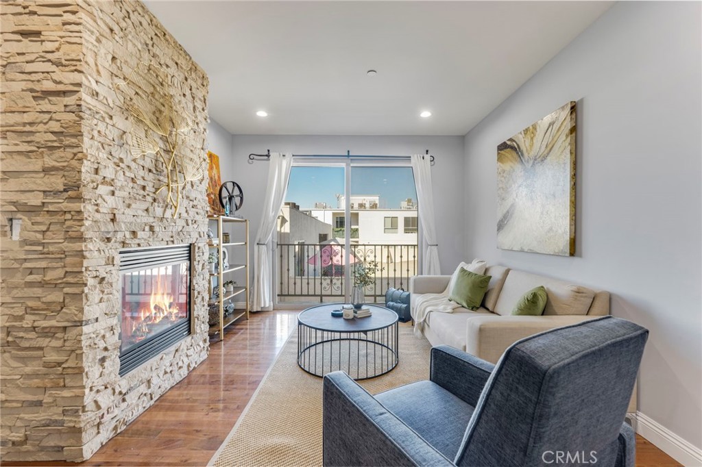 4550 Coldwater Canyon Avenue 303