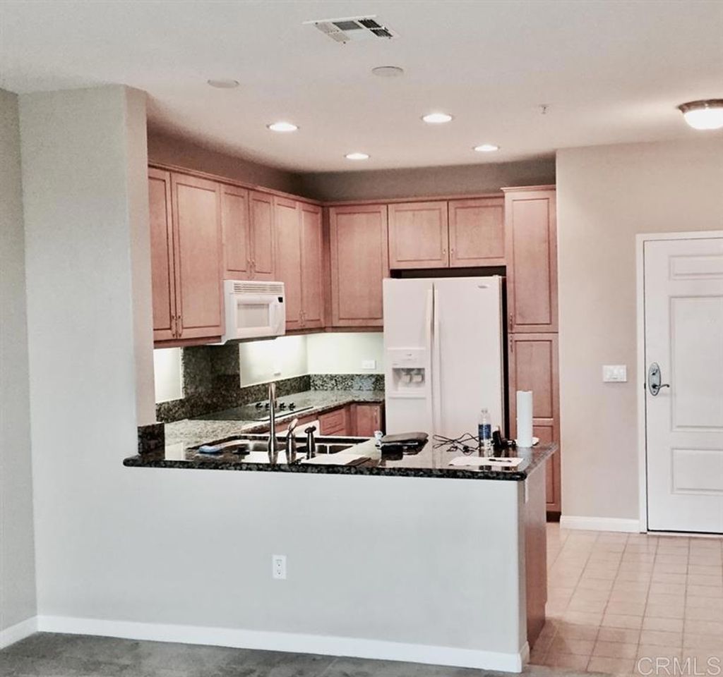 listing image 130724602698357484449