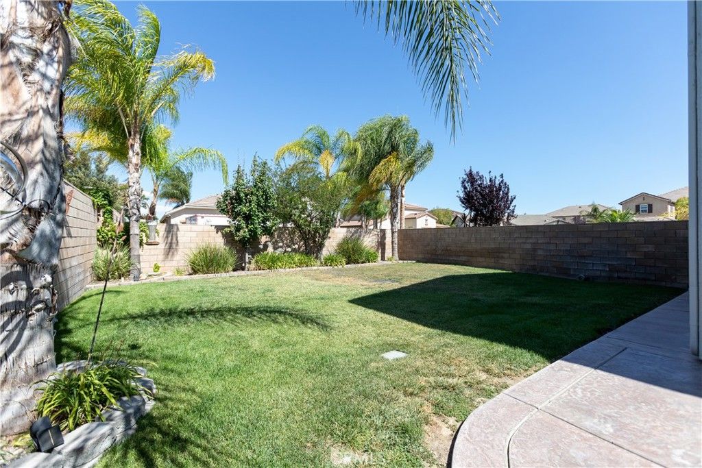 listing image 130729460077858103660