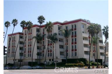 Located 1 block from the beach in beautiful South Redondo at the Catalina Towers Complex. This unit features 2 master suites perfect for a roommate situation or someone who would like to have a guest bedroom or office. There is wall to wall carpet, dining area and a spacious living room with sliding glass doors that lead out to your very own private balcony. The kitchen comes complete with refrigerator, microwave, stove and newer dishwasher. There are 2 side-by-side parking spaces (16 & 16B) with 2 upper storage cabinets (50 and 51) in the gated subterranean garage. This non-smoking complex features a laundry room, exercise and workout room with Jacuzzi, sauna, and a secured bike room. You can walk or bike to the renowned King Harbor, Redondo Beach Pier, and The Riviera Village where you will find lovely boutiques, and many sidewalk cafes and restaurants for fine dinging. It doesn't get any better than this!