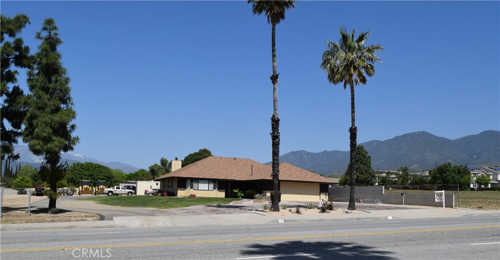 View San Bernardino, CA 92407 house