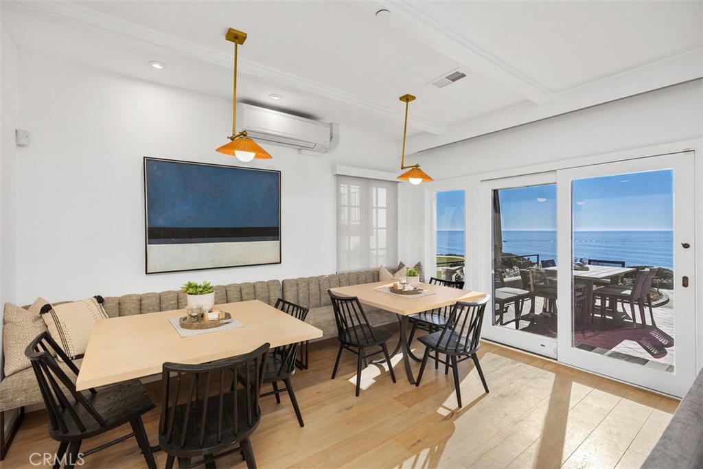 257 Avenida Lobeiro F