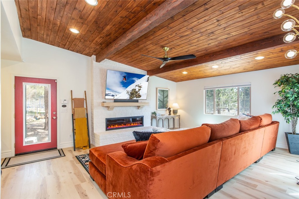 1120 Gold Mountain Drive