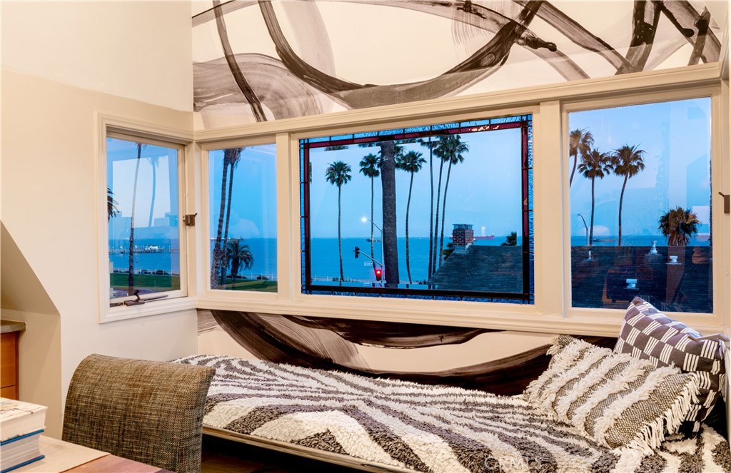 37 Coronado Avenue 5