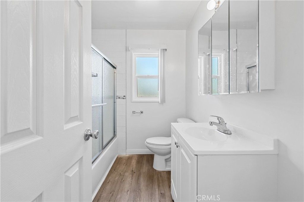 listing image 130725631111956155672