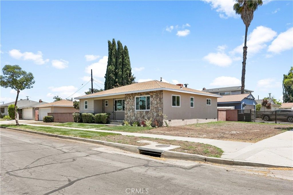 listing image 130720628012191259546