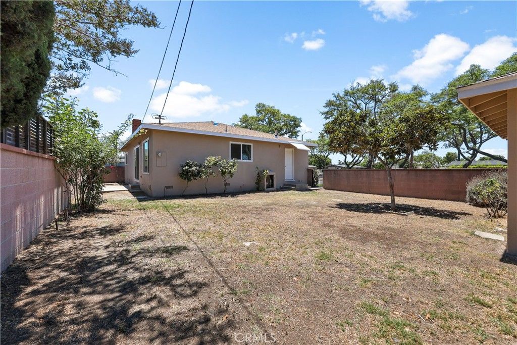 listing image 130722642849226738102