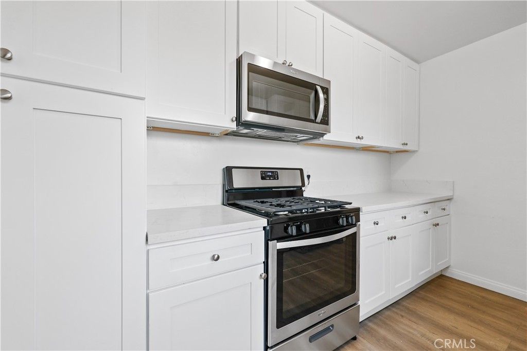 listing image 130720504123073957614