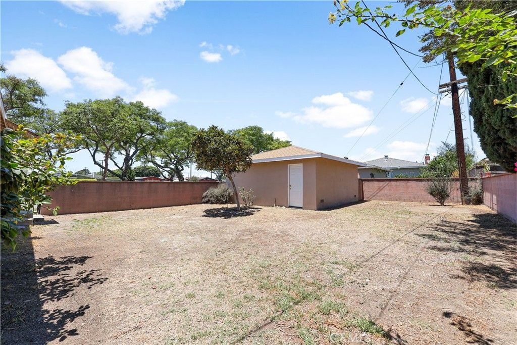 listing image 130728153647876584379