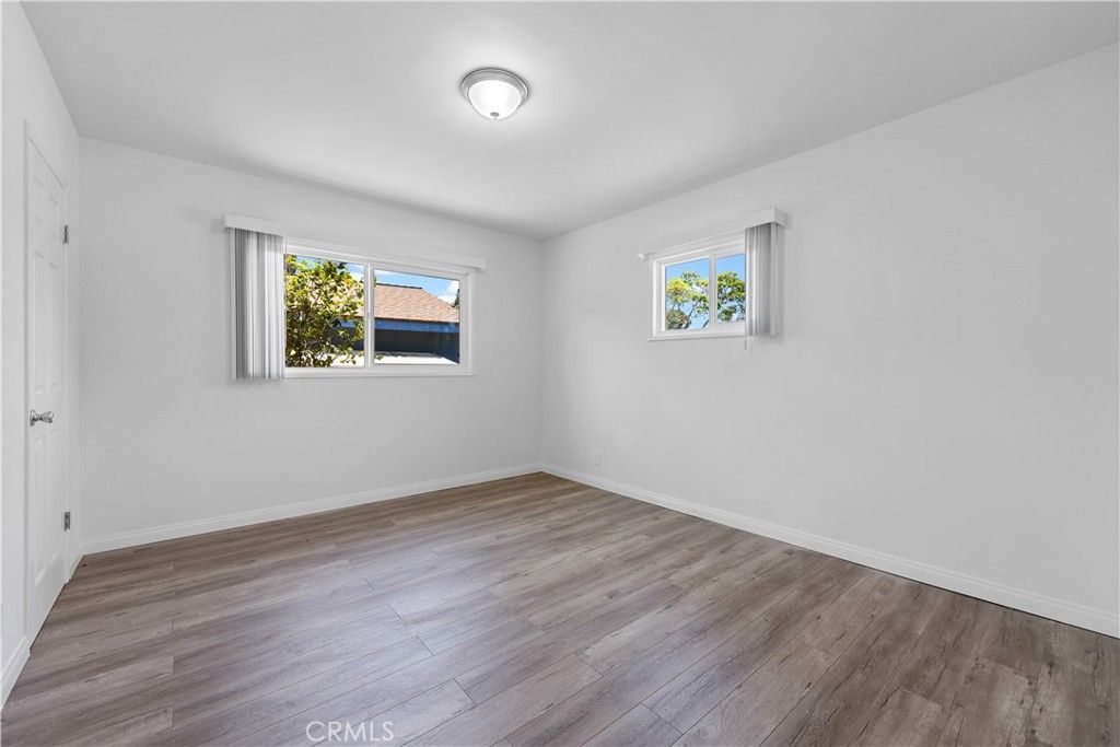 listing image 130724581235849467158