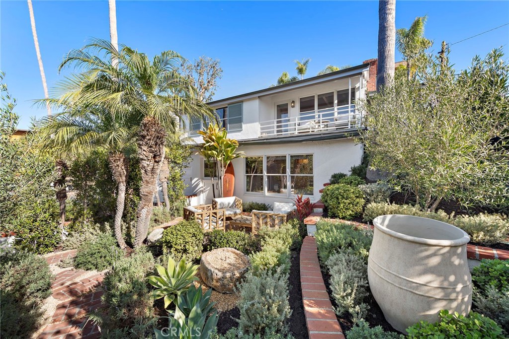 1990 Ocean Way