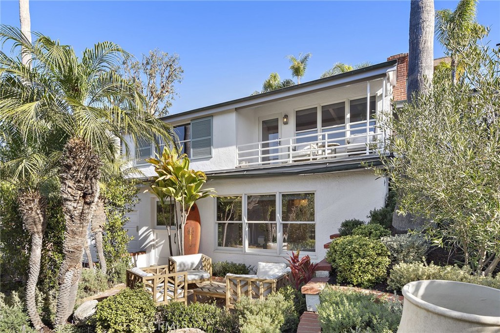 1990 Ocean Way