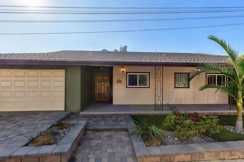 4326 Avon Dr La Mesa CA 91941