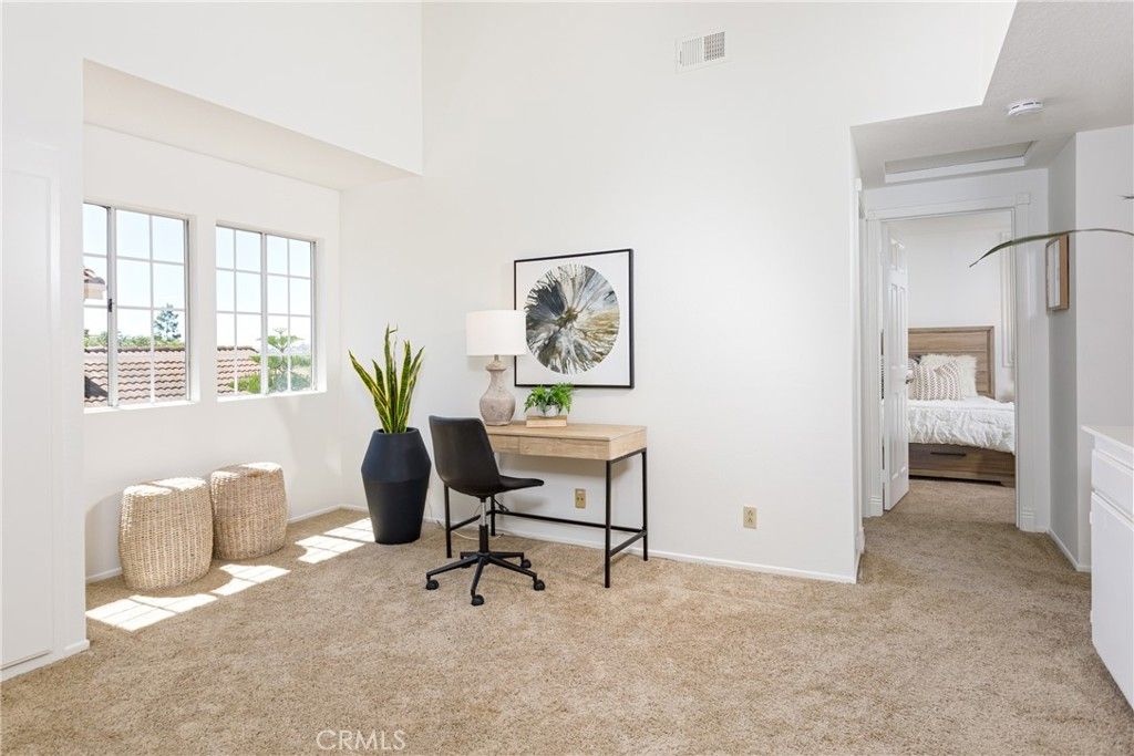 listing image 130722963735563256584