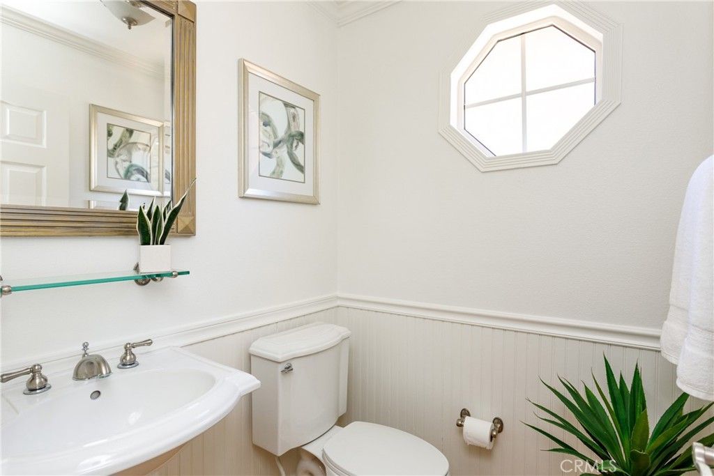 listing image 130722501167537442370