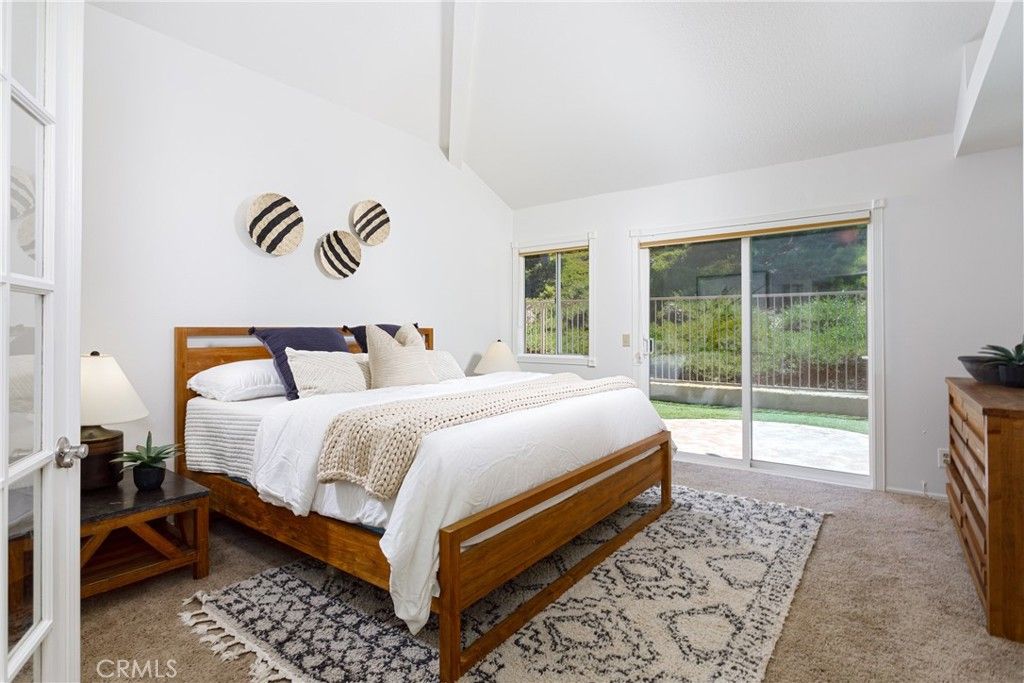 listing image 130729316552101812848