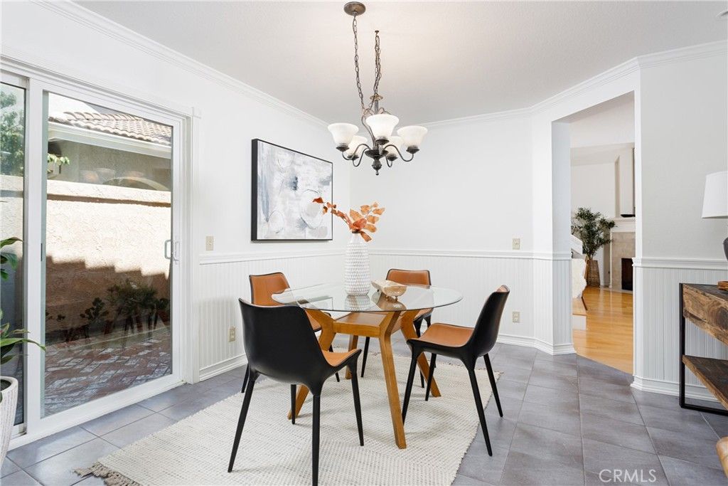 listing image 130729906387507786551