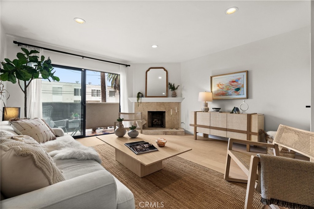 328 Culver Boulevard A