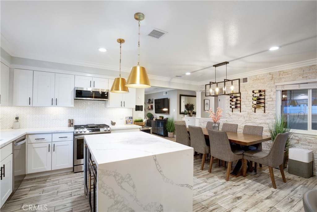 Country Hills East (CNHE) - Residential