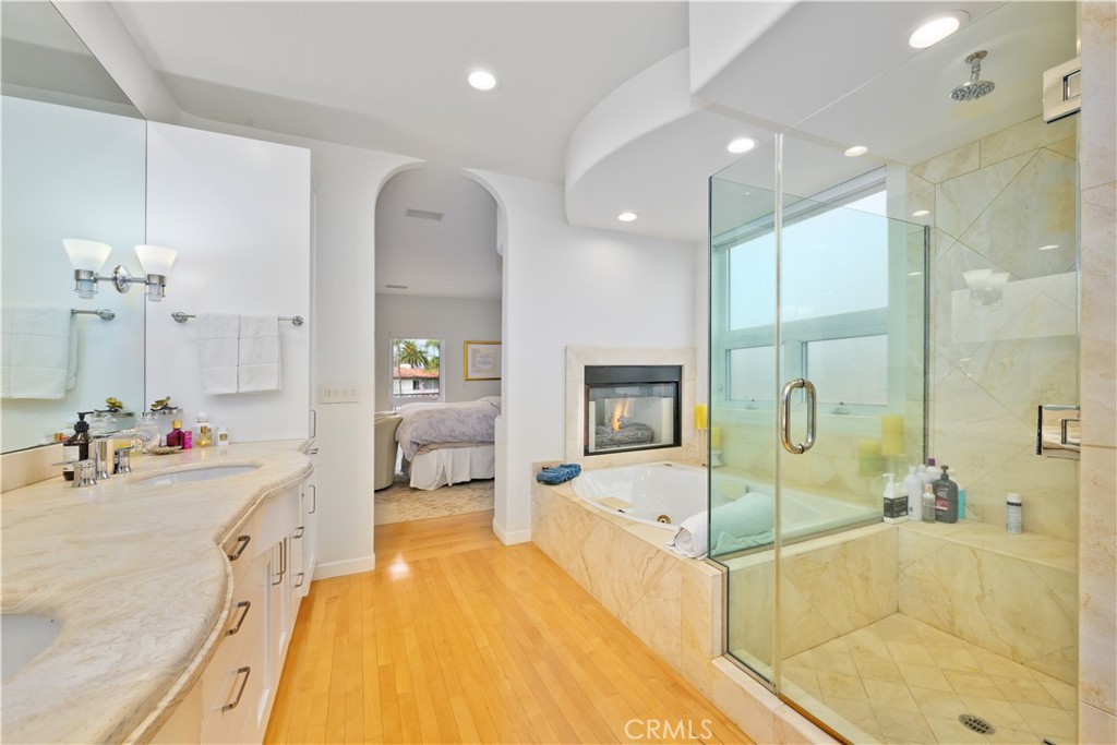 Lido Island (LIDO) - Residential