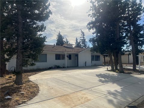 A home in Mojave