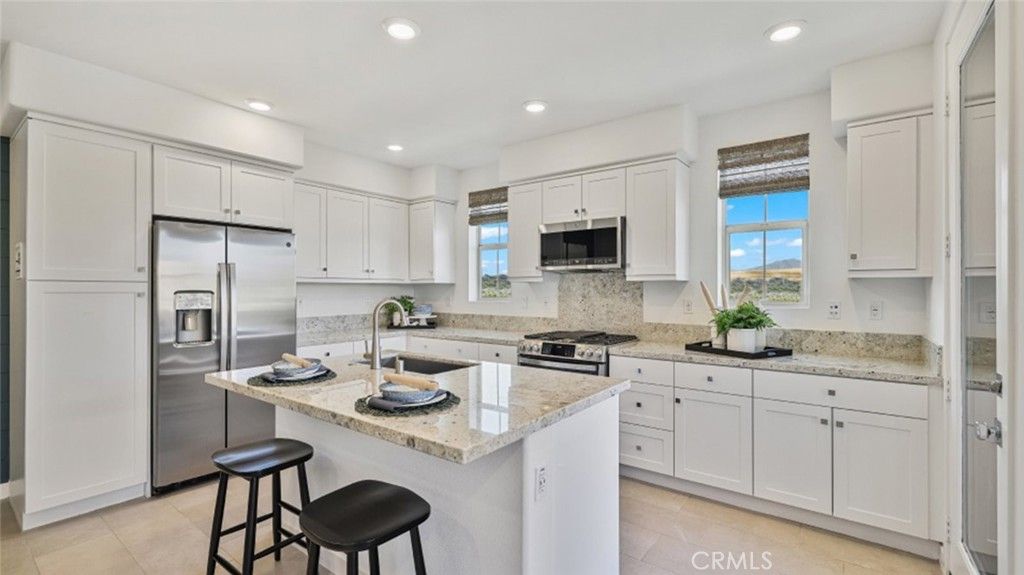 listing image 130726363296753460928