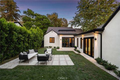 A home in Studio City