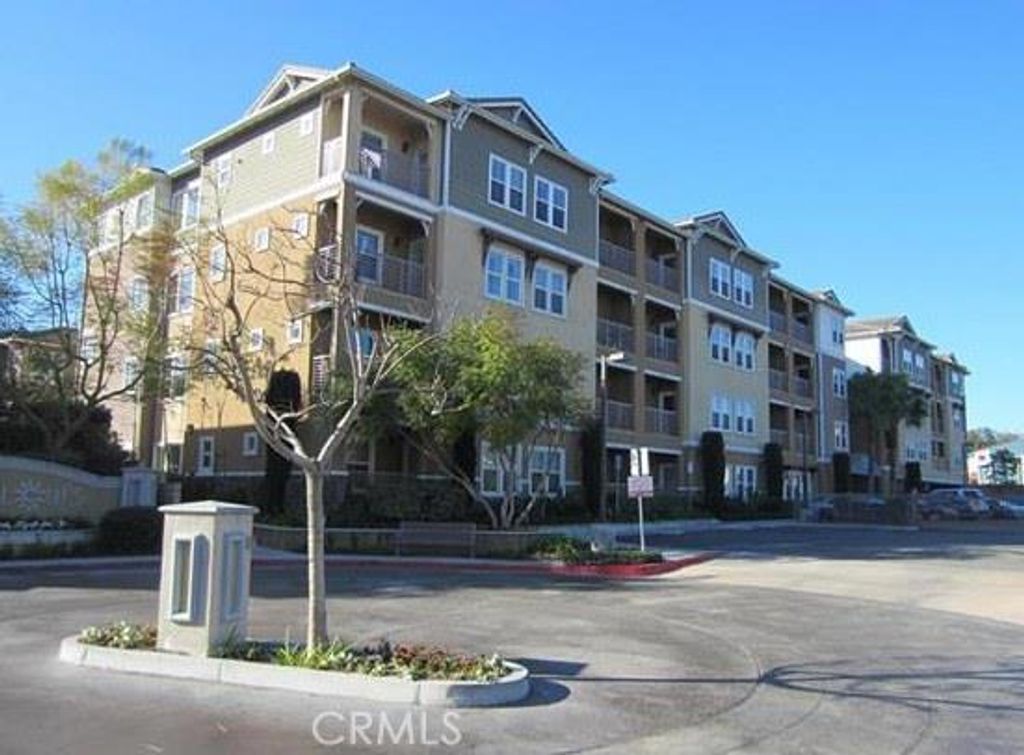 listing image 130725298756762751055