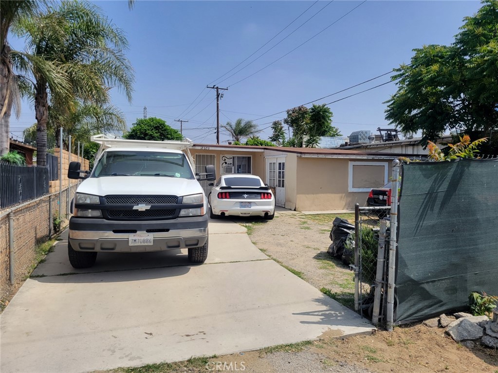 Listing image 4