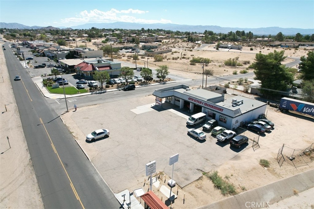 18285 US Highway 18