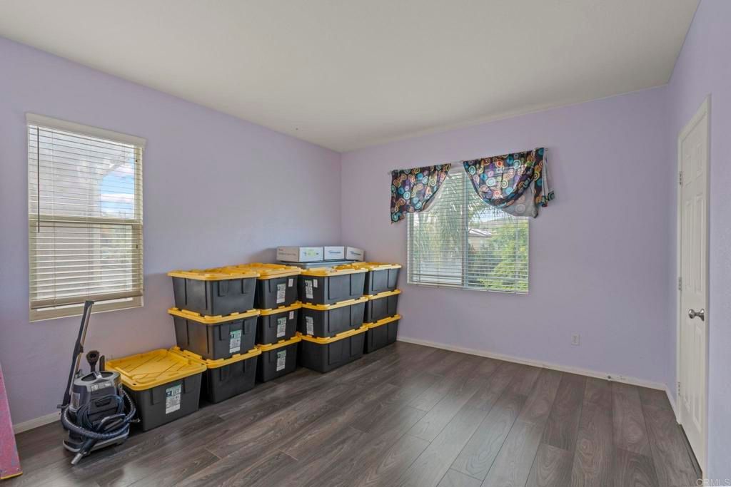 listing image 130728658741650300611