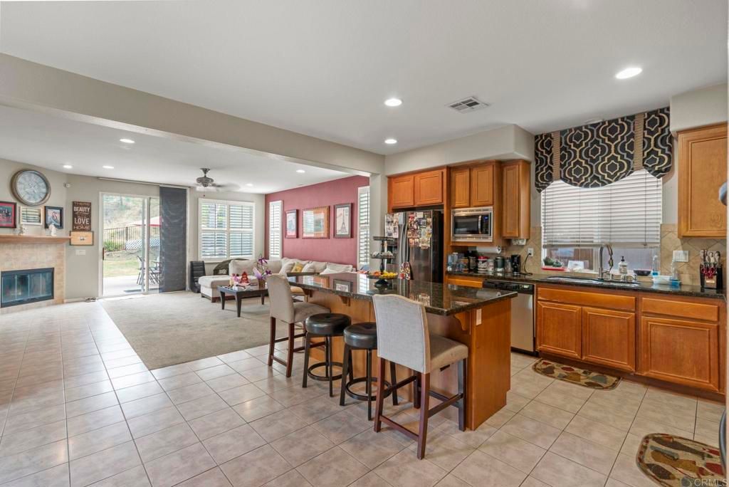 listing image 130727396961777186821