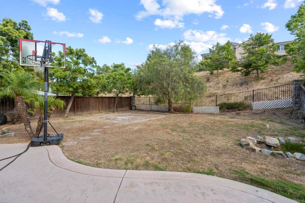 listing image 130725572973437423010
