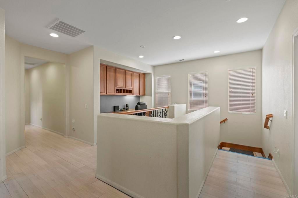 listing image 130724473709324133667