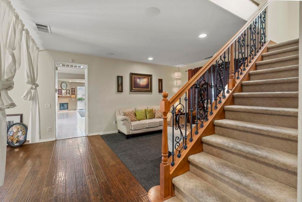 listing image 130729477215872880545
