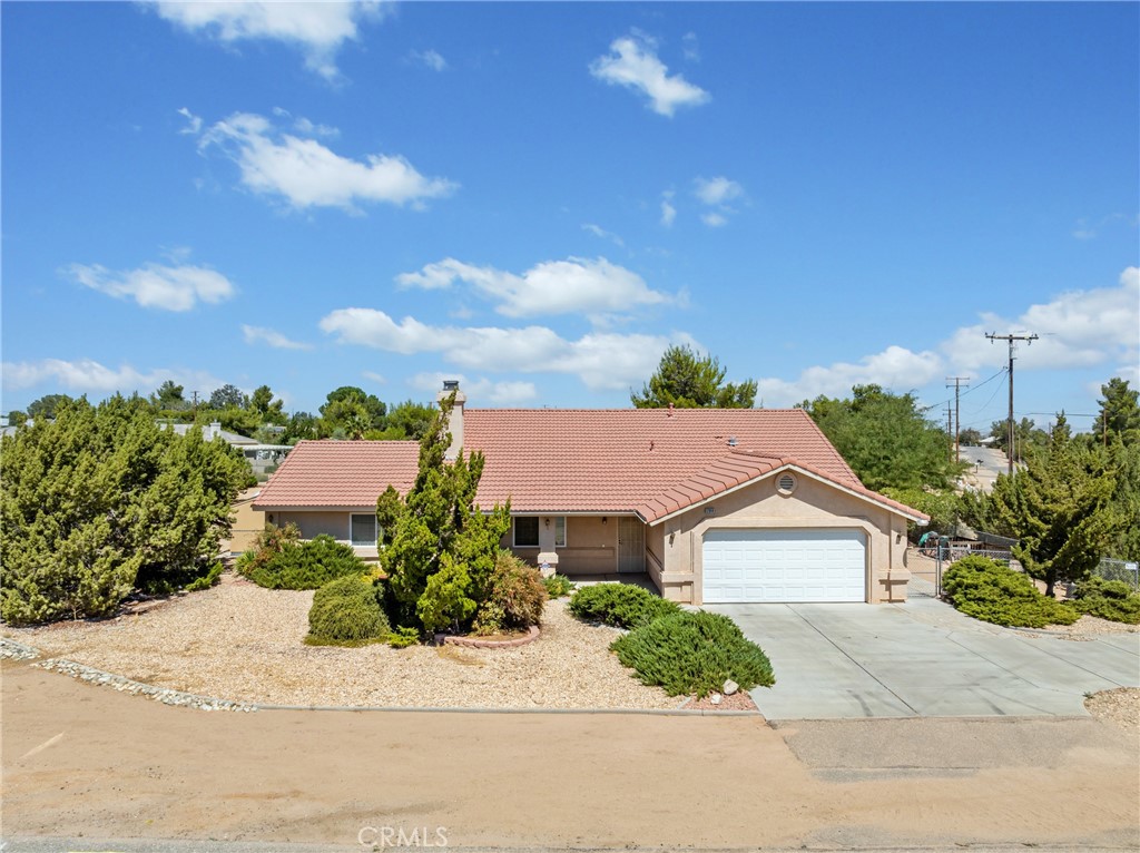 View Hesperia, CA 92345 house