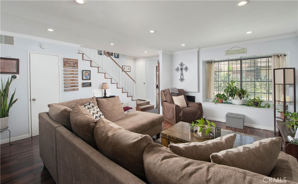 Photo 6 of 18 of 14924 Nordhoff Street 12 townhome
