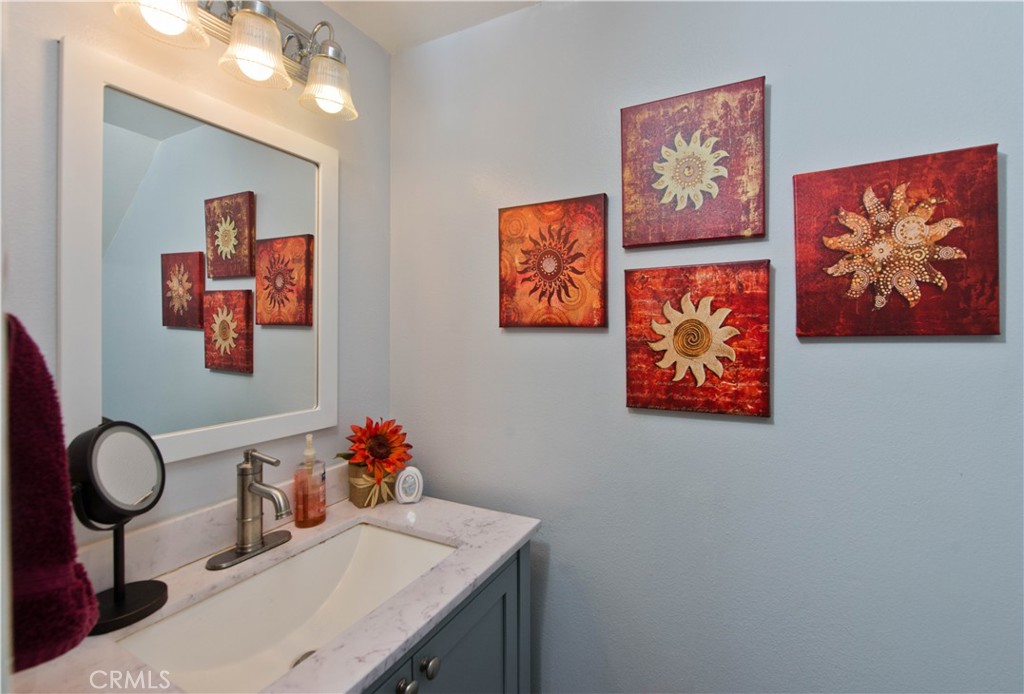 Photo 10 of 18 of 14924 Nordhoff Street 12 townhome
